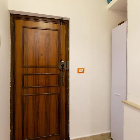 Guesthost - Functional Palermo