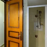 Guesthost - Functional Apartman