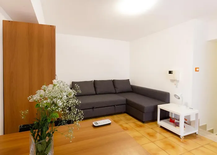 Guesthost - Functional * パレルモ